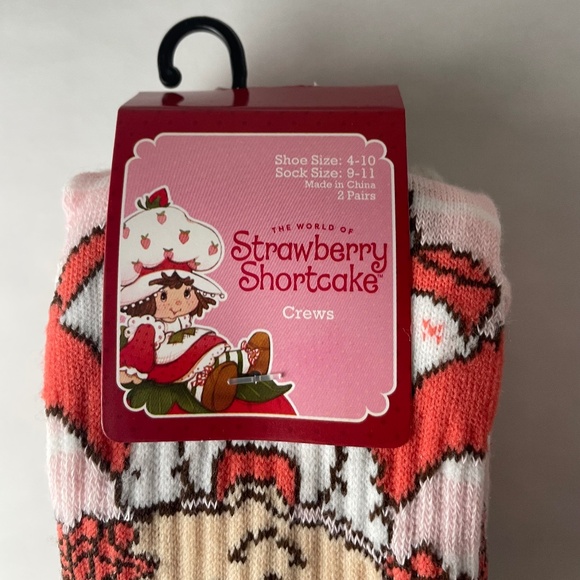 Strawberry Shortcake 2 Pairs Crews Socks Shoe Size 4-10, Sock Size 9-11 New wTag - Picture 3 of 4
